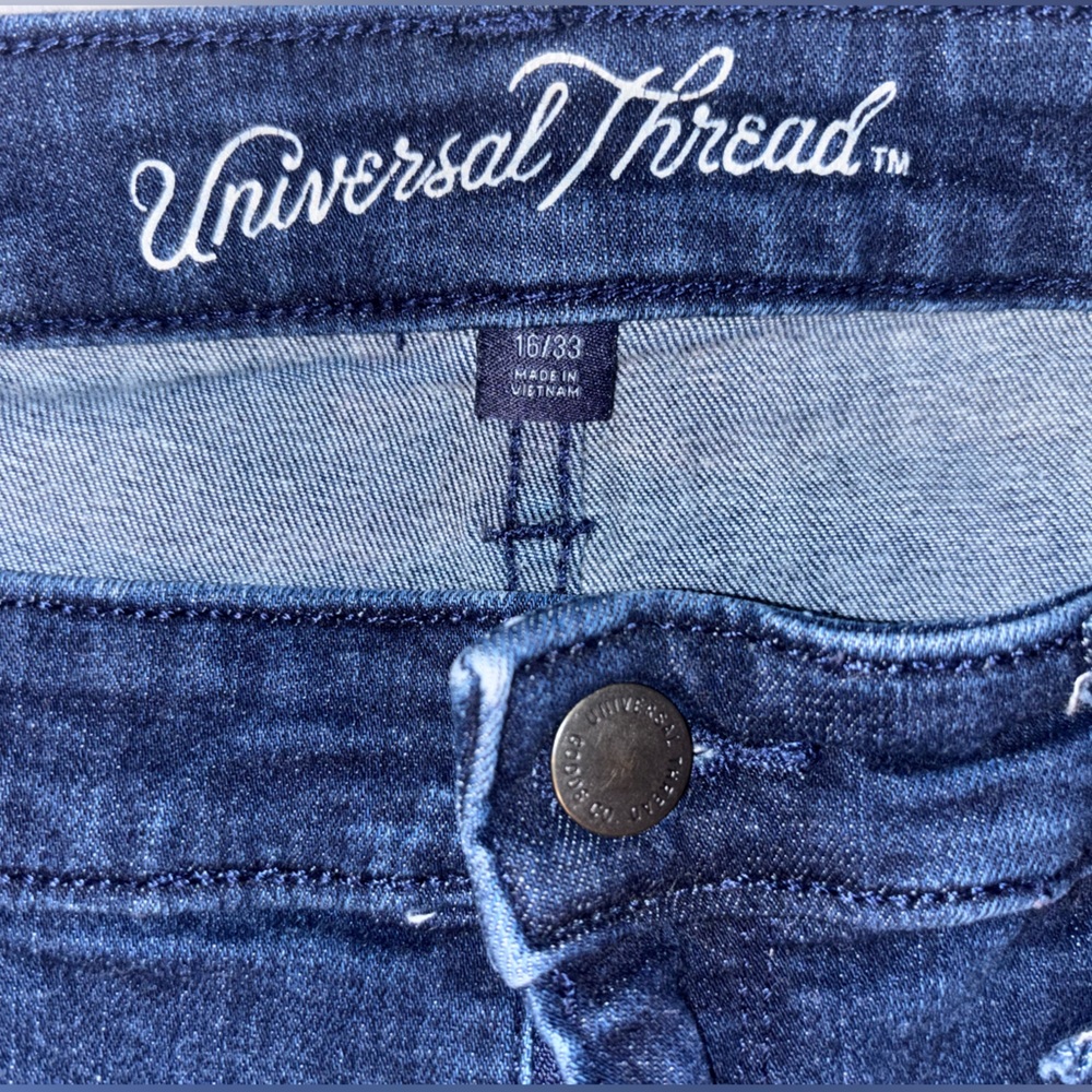 Universal Thread Dark Blue Jean Shorts with rolled hem - Picture 2 of 3